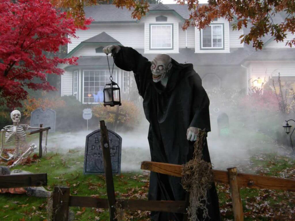 3 Halloween Landscaping Ideas