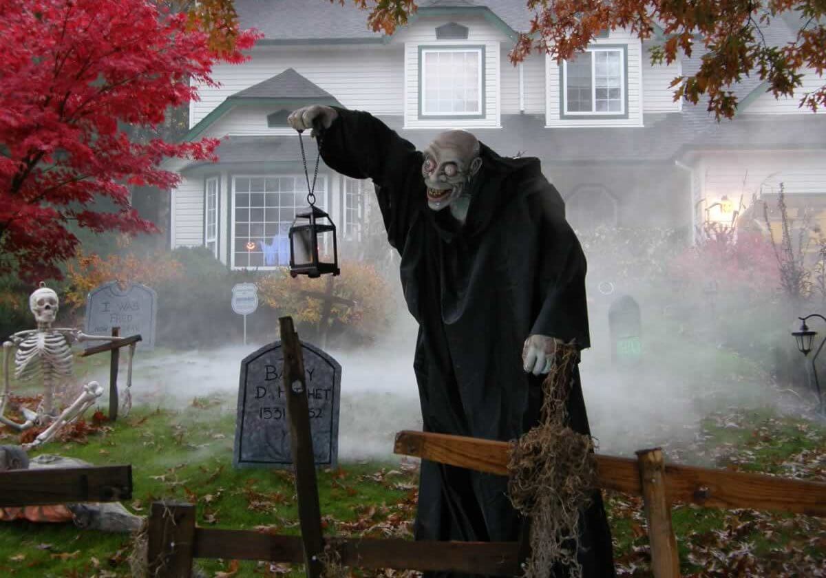 3 Halloween Landscaping Ideas